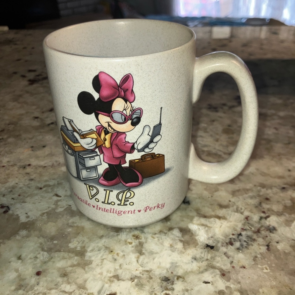 Vintage Walt Disney World Minnie Mouse VIP Coffee Mug 1990s